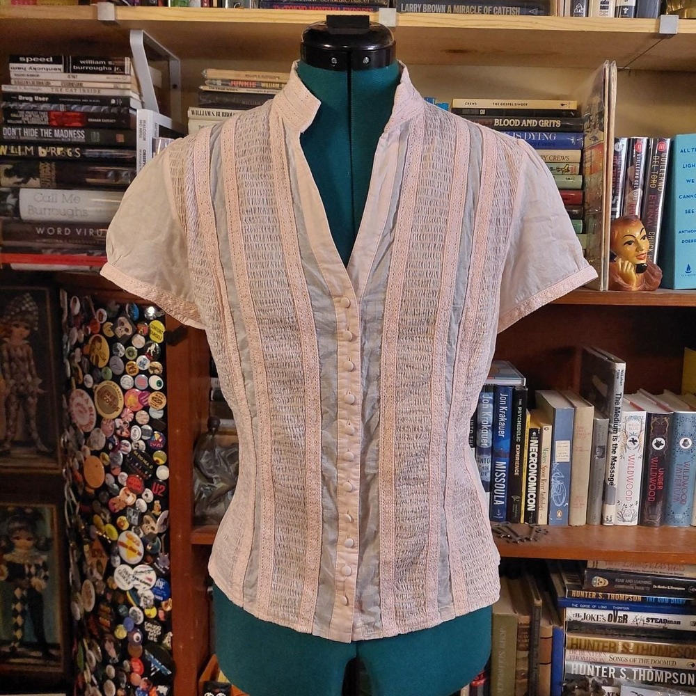 Y2K baby pink button up 100% cotton top.
